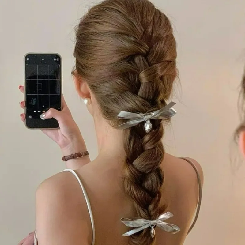 Light Luxury Silver Bowknot Hair Ring Love Shape Y2k Hot Girl Hair Elastic High Ponytail Hair Band for Women Simple Headwear
Light Luxury Silver Bowknot Hair Ring Love Shape Y2k Hot Girl Hair Elastic High Ponytail Hair Band for Women Simple Headwear
