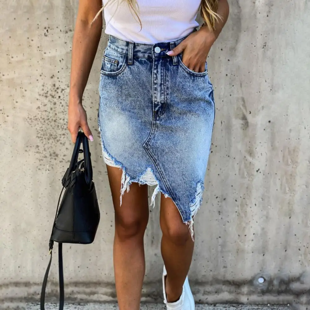 Back Pocket Denim Skirt Trendy Women's High Waist Denim Skirt With Ripped Holes Irregular Hem Stylish Button For Streetwear
Back Pocket Denim Skirt Trendy Women's High Waist Denim Skirt With Ripped Holes Irregular Hem Stylish Button For Streetwear