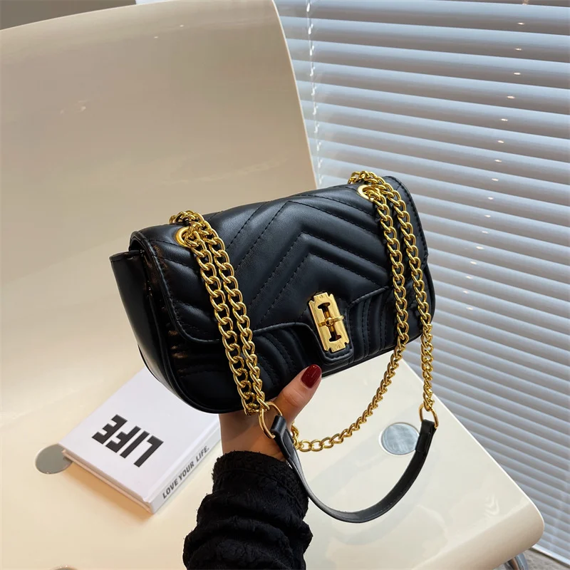 Сумка-мессенджер через плечо с резьбой для женщин, новинка 2023, женские сумки, дорожная сумка, кошелек высокого качества с золотой цепочкой
Сумка-мессенджер через плечо с резьбой для женщин, новинка 2023, женские сумки, дорожная сумка, кошелек высокого качества с золотой цепочкой