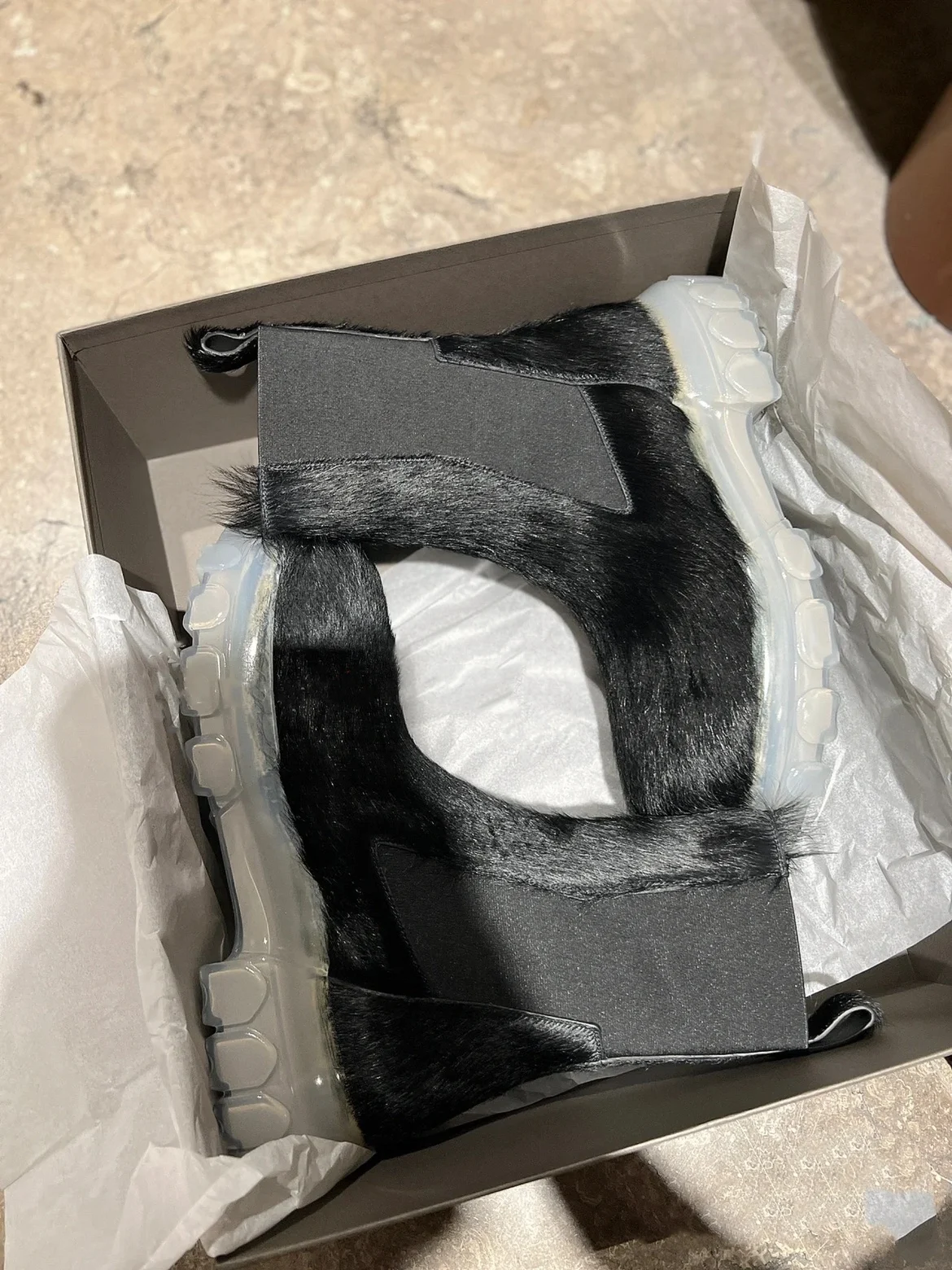 Leather Horsehair Autumn/winter 2023 New Transparent-soled Ankle Boots Thick-soled Non-slip Martin Boots Round Head Chelsea Boot
Leather Horsehair Autumn/winter 2023 New Transparent-soled Ankle Boots Thick-soled Non-slip Martin Boots Round Head Chelsea Boot
