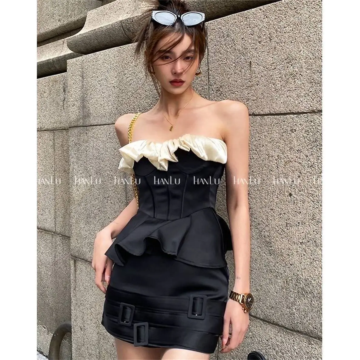 Celebrity Temperament Bra Skirts Two-piece Suit Women French Backless Ruffled Edge Spicy Girl Fashion Summer Slim Two-piece Set
Celebrity Temperament Bra Skirts Two-piece Suit Women French Backless Ruffled Edge Spicy Girl Fashion Summer Slim Two-piece Set