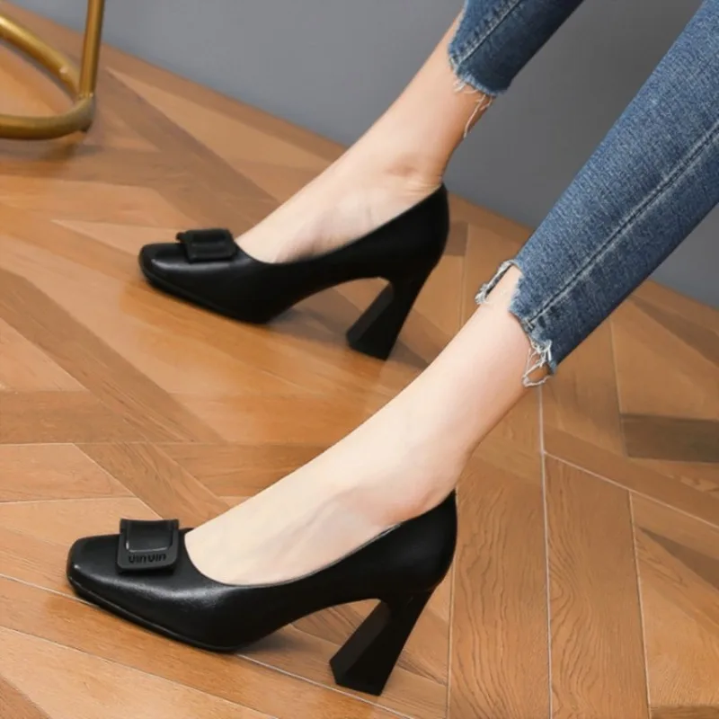 Women Pumps Temperament Retro Square Toe High Heels Shoes New 7cm Thick Heel Shallow Mouth Buckle Fashion Shoes Tacones Mujer
Women Pumps Temperament Retro Square Toe High Heels Shoes New 7cm Thick Heel Shallow Mouth Buckle Fashion Shoes Tacones Mujer