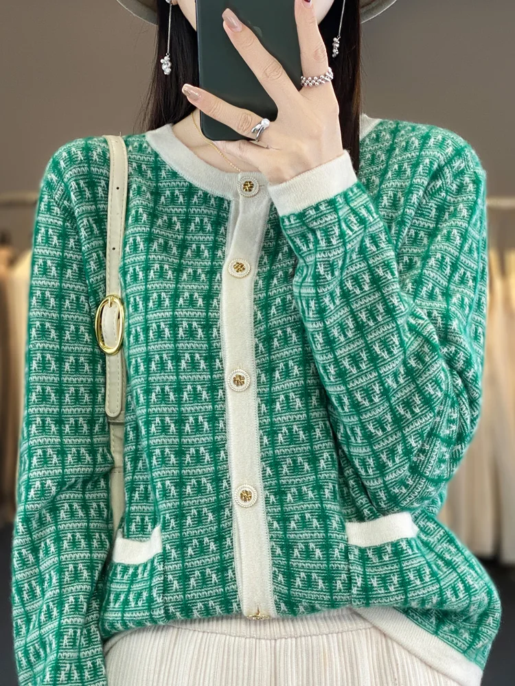 Jacquard knitted sweater for women, long sleeve sweater with round necklace, vintage style, Korean style, fashion, Autumn, 2023
Jacquard knitted sweater for women, long sleeve sweater with round necklace, vintage style, Korean style, fashion, Autumn, 2023