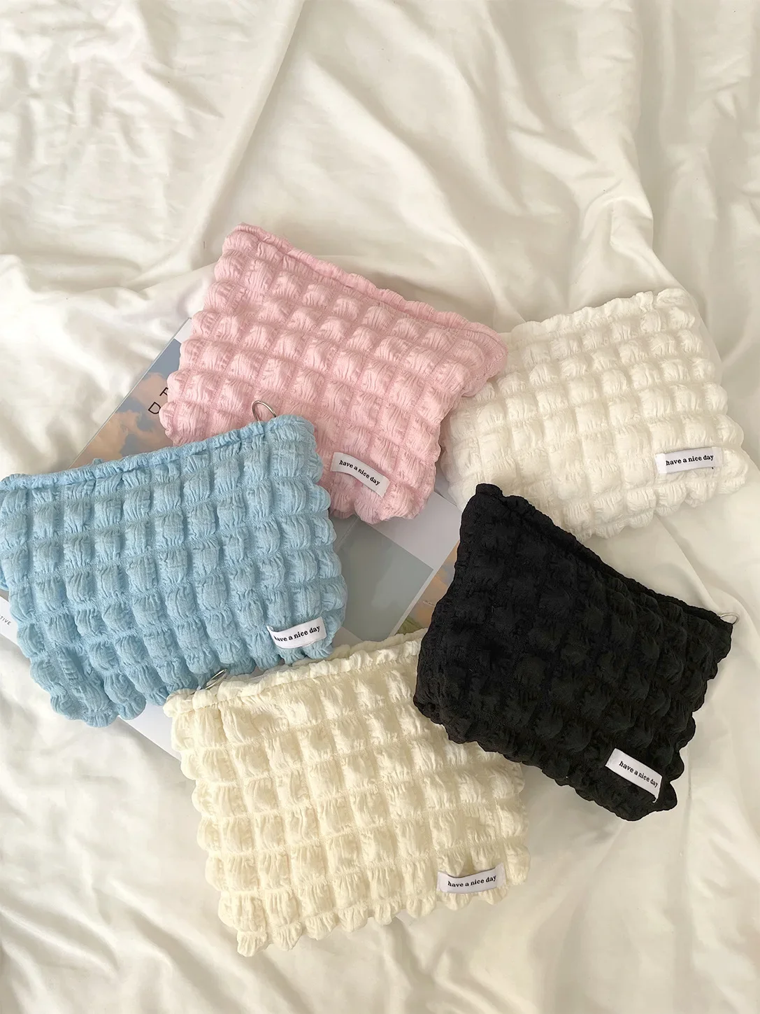 Portable Large Capacity Makeup Bags Canvas Cosmetics Storage Pouch Women Travel Organizer Toiletry Wash Cosmetic Bag
Portable Large Capacity Makeup Bags Canvas Cosmetics Storage Pouch Women Travel Organizer Toiletry Wash Cosmetic Bag