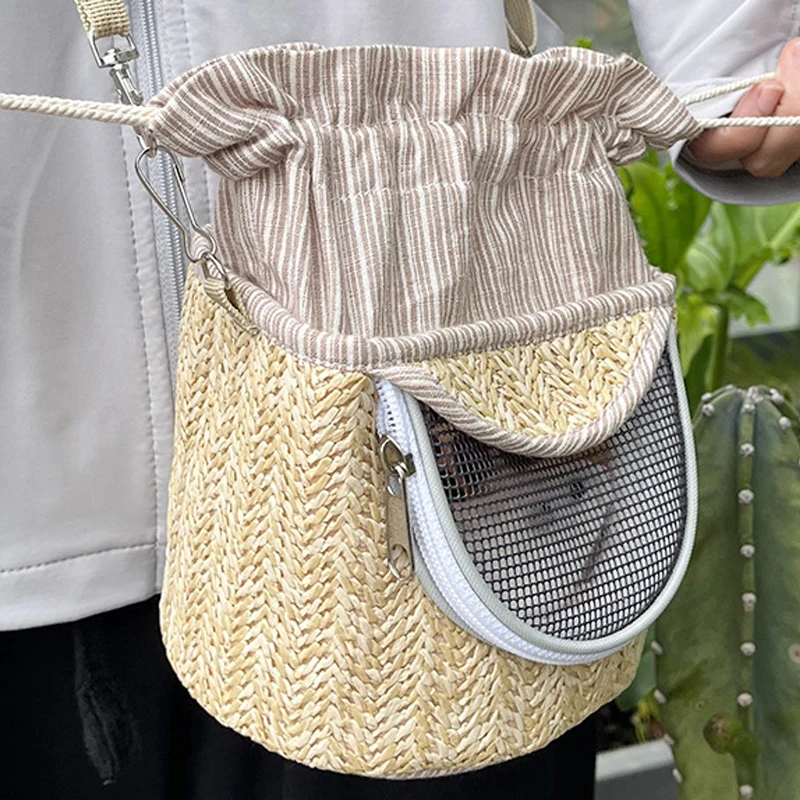 Woman Shoulder Bag Parrot Cage Go Out With Straw Woven Peony Bird Small Pet Cages Portable Breathable Cage Bird Supplies
Woman Shoulder Bag Parrot Cage Go Out With Straw Woven Peony Bird Small Pet Cages Portable Breathable Cage Bird Supplies