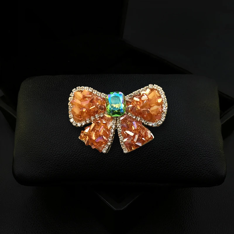 

1868 Crystal Butterfly Brooch Women Exquisite High-End Handmade Insect Corsage Cute Sweet Bowknot Pin Clothes Accessory Jewelry