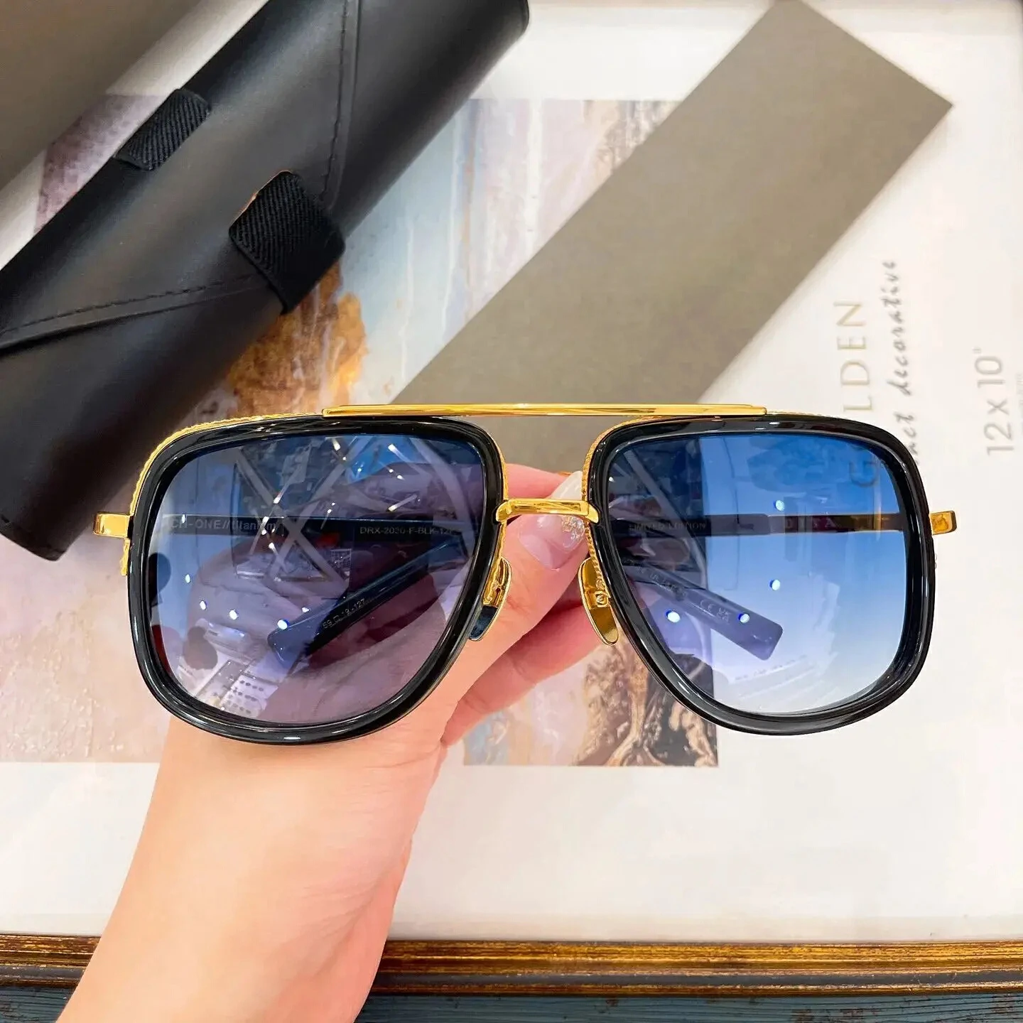 MACH ONE DRX-2030 UV400 Gradient Blue Lenses Driving Anti-Glare Men Sunglasses Vintage Trendy Top Quality Women Couple Eyewear
MACH ONE DRX-2030 UV400 Gradient Blue Lenses Driving Anti-Glare Men Sunglasses Vintage Trendy Top Quality Women Couple Eyewear