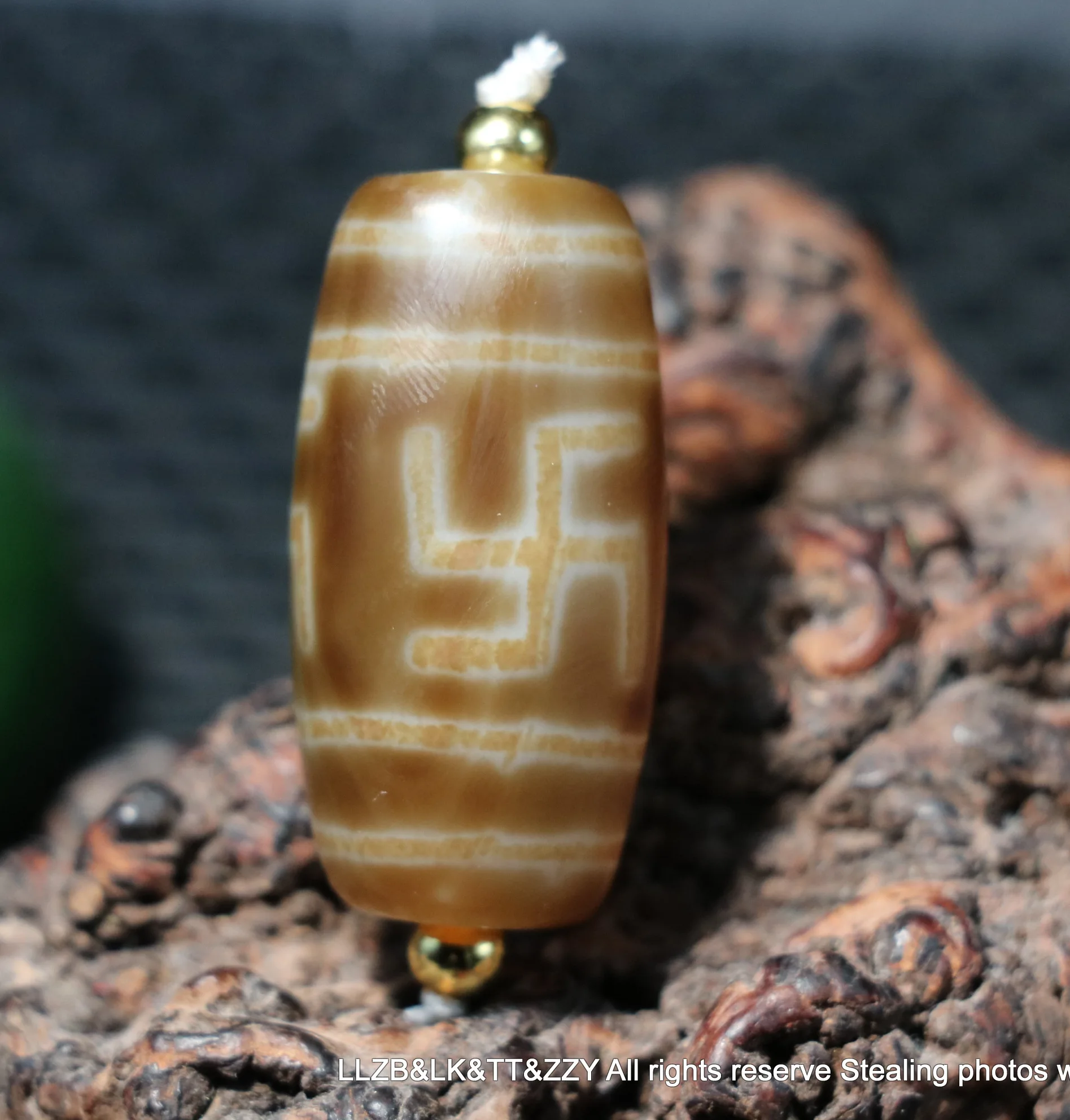 

Collectible Treasure Talisman LKbrother Sauces Energy Tibetan Old Agate Wanzi Swastica Big Drum S dZi Bead Amulet Totem Pendant