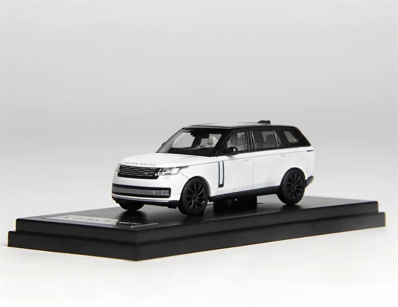 LCD 1:64 Range Rover Mk5 автобойграфия SV P530 LWB V8 4,4 литая модель автомобиля
LCD 1:64 Range Rover Mk5 автобойграфия SV P530 LWB V8 4,4 литая модель автомобиля