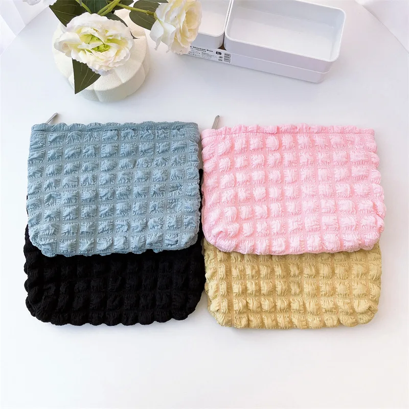 Cosmetic Storage Kawaii Cute Aesthetic Travel Bubble Minimalist Ruched Design Cosmetic Bag for Women Multifunctional Makeup Bag
Cosmetic Storage Kawaii Cute Aesthetic Travel Bubble Minimalist Ruched Design Cosmetic Bag for Women Multifunctional Makeup Bag