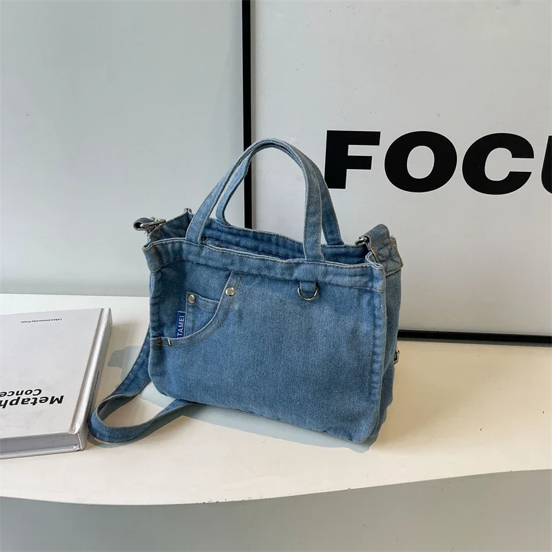 Повседневные женские сумки через плечо из денима на молнии, простые новые высококачественные сумки на плечо для женщин, 2024
Повседневные женские сумки через плечо из денима на молнии, простые новые высококачественные сумки на плечо для женщин, 2024