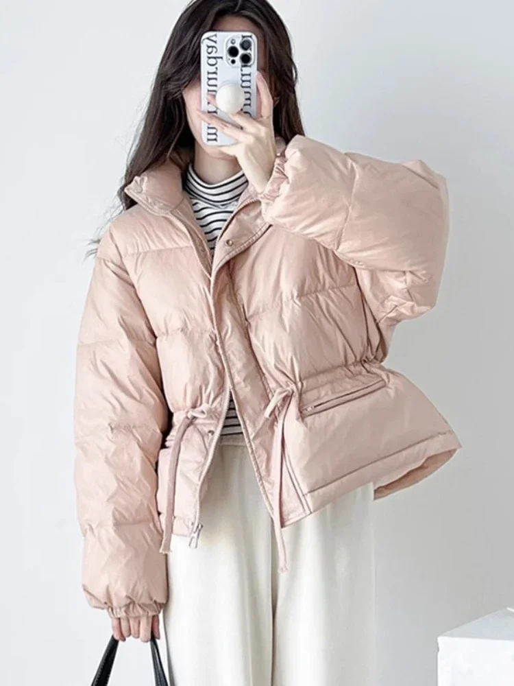 Winter Coat Women Short Bread Korean White Duck Down Jacket Slim Zipper Parka Ladies Streetwear Puffer Jacket
Winter Coat Women Short Bread Korean White Duck Down Jacket Slim Zipper Parka Ladies Streetwear Puffer Jacket