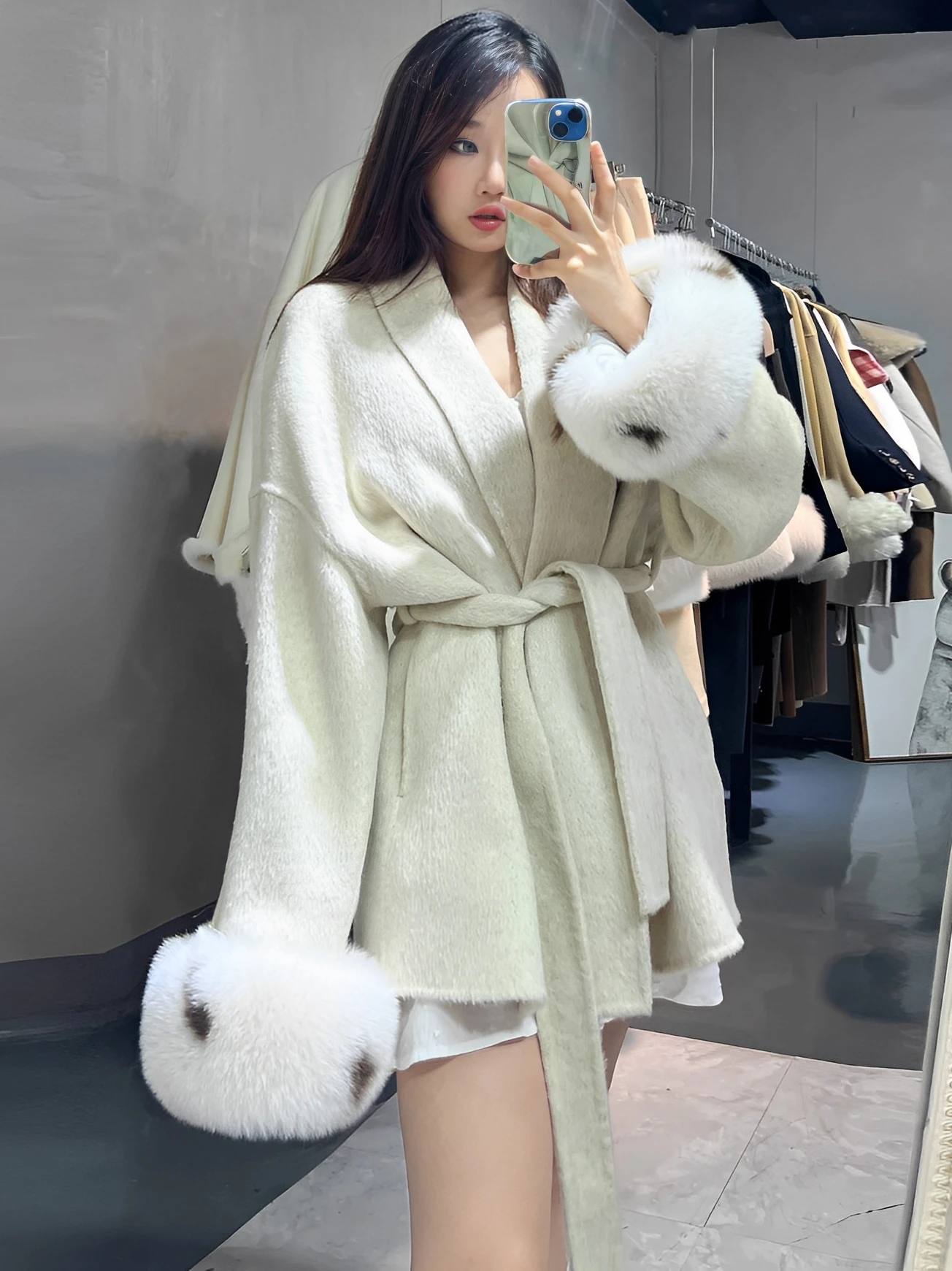 100% wool autumn and winter cuffs tie up long sleeved Hepburn style medium length wool double-sided cashmere coat
100% wool autumn and winter cuffs tie up long sleeved Hepburn style medium length wool double-sided cashmere coat