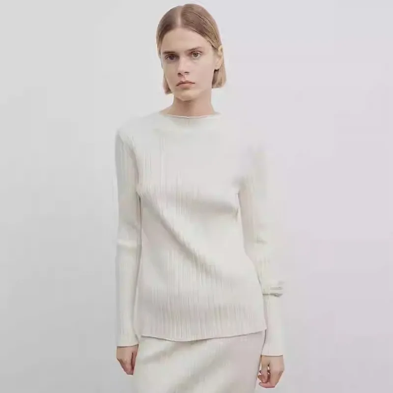 TheR0w KNIT TOP Women's 2023 Spring and Autumn Underlay Long sleeved Outer Wear Pullover T-shirt Thin Pullover
TheR0w KNIT TOP Women's 2023 Spring and Autumn Underlay Long sleeved Outer Wear Pullover T-shirt Thin Pullover