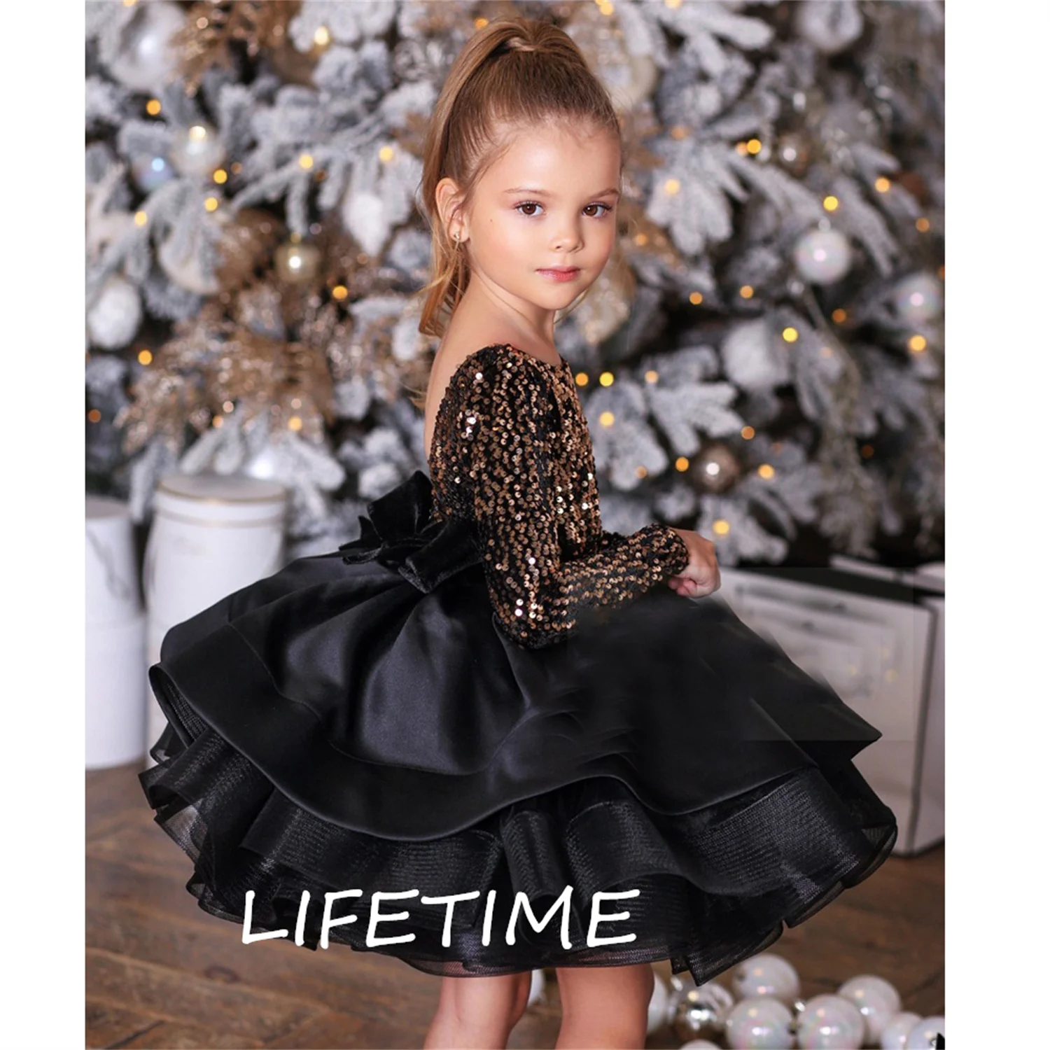 Kids Christmas Gown Black Sequined&Satin Flower Girl Dresses 2022 Winter Communion Dresses Girls with Bow
Kids Christmas Gown Black Sequined&Satin Flower Girl Dresses 2022 Winter Communion Dresses Girls with Bow