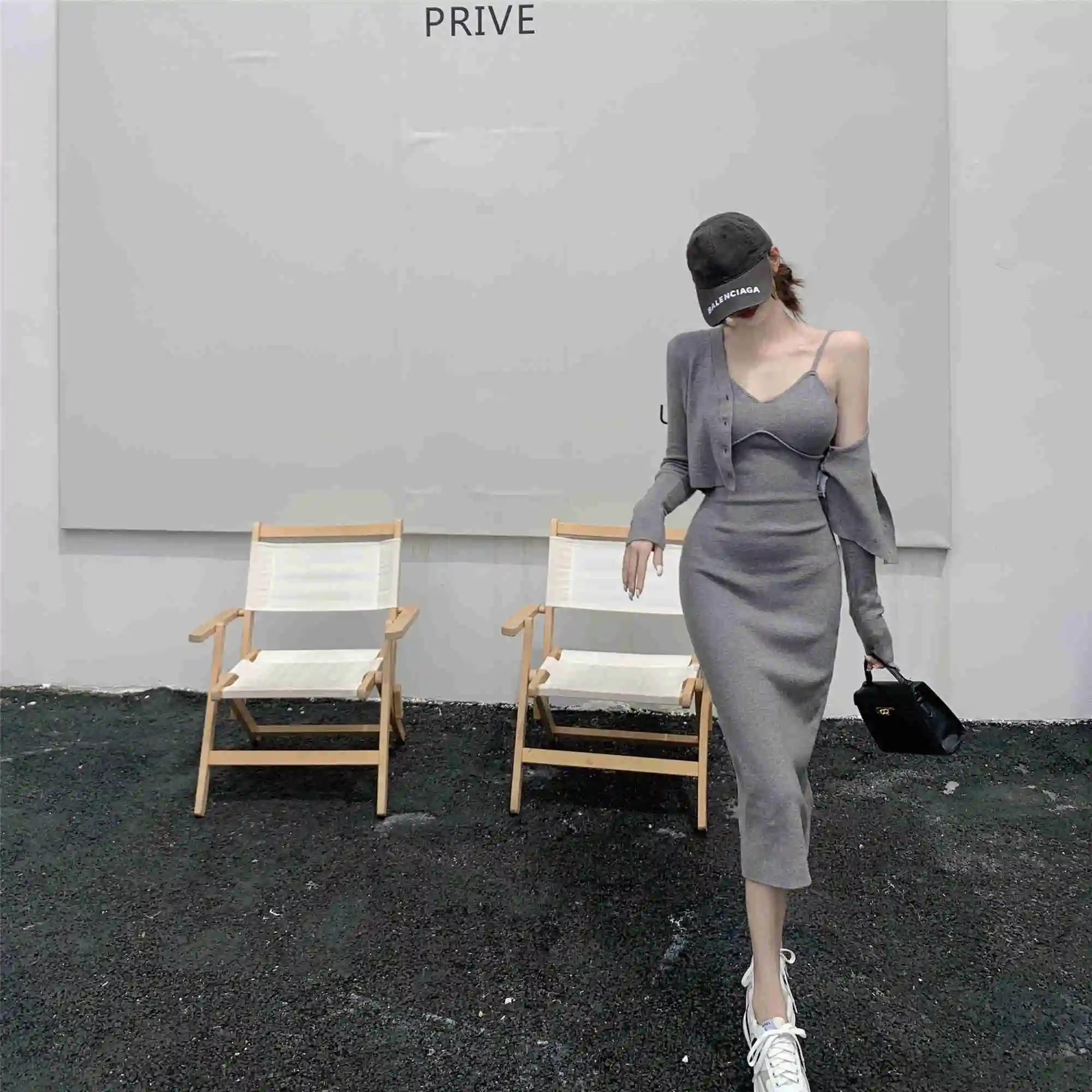 New Hong Autumn Kong Style V-neck Short Cardigan Midriff-Baring Camisole One-Step Long Skirt Knitting Suit Women dresses women
New Hong Autumn Kong Style V-neck Short Cardigan Midriff-Baring Camisole One-Step Long Skirt Knitting Suit Women dresses women