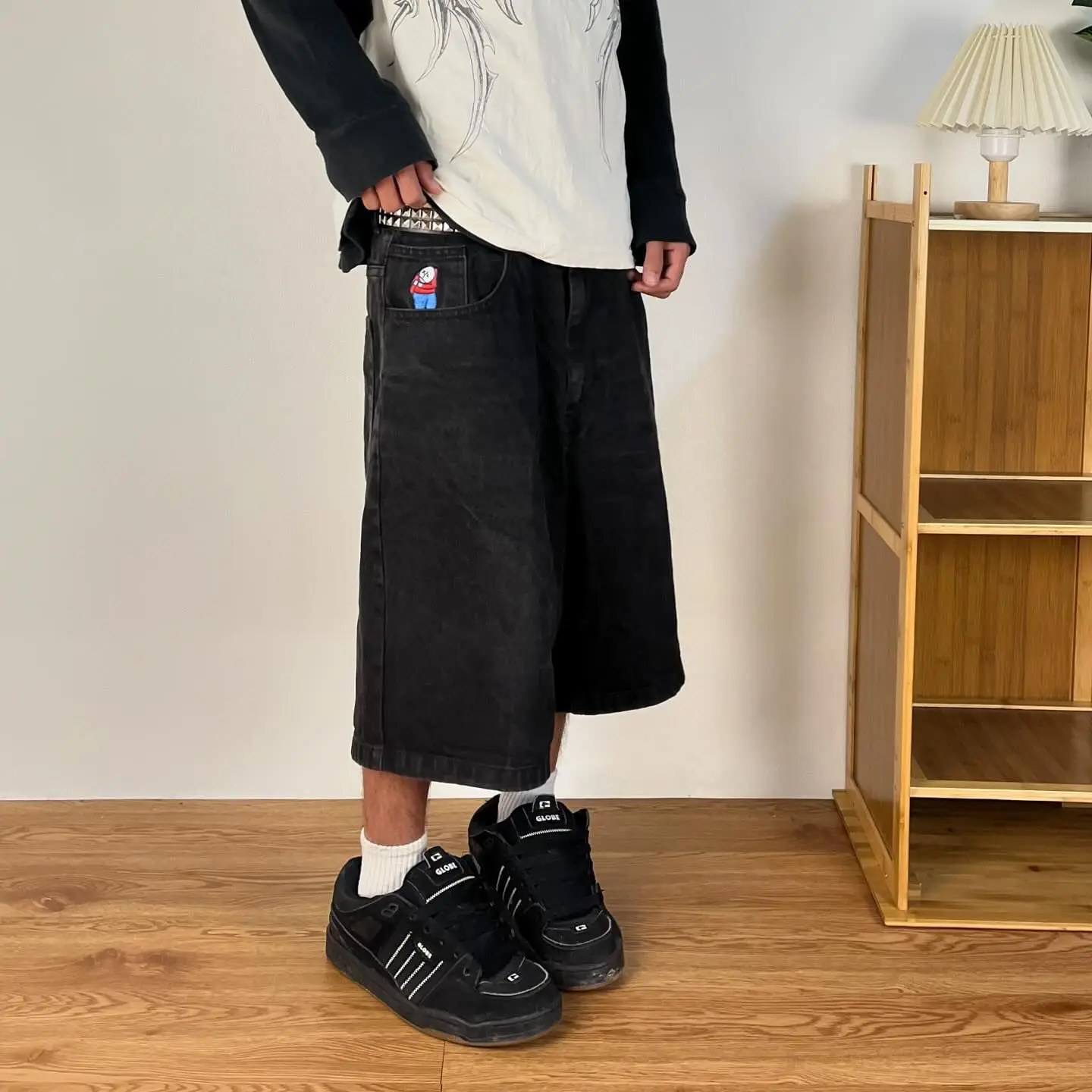 Y2k Big Boy Cartoon Graphic Embroidery Jeans Shorts Vintage Hip Hop Streetwear Baggy Gym Shorts for Men Harajuku Gothic Shorts
Y2k Big Boy Cartoon Graphic Embroidery Jeans Shorts Vintage Hip Hop Streetwear Baggy Gym Shorts for Men Harajuku Gothic Shorts