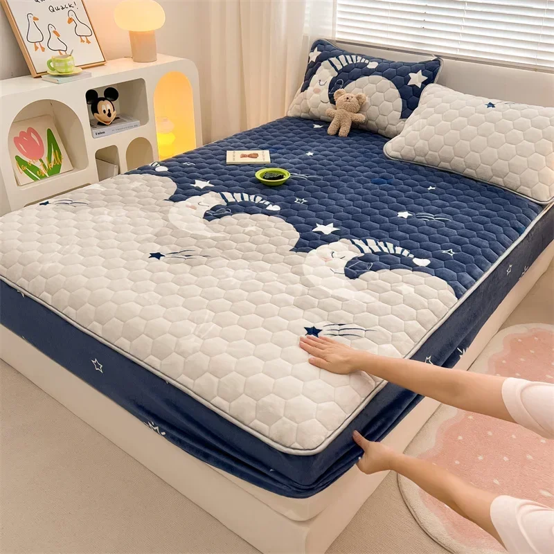 Milk Velvet Quilted Bed Sheet Winter Thicken Warm Plush Bedspread with Elastic Band Fitted Sheet Soft Mattress Cover Protector
Milk Velvet Quilted Bed Sheet Winter Thicken Warm Plush Bedspread with Elastic Band Fitted Sheet Soft Mattress Cover Protector