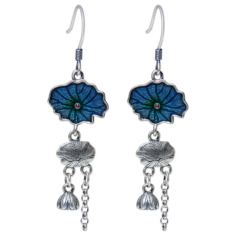 Chinese style lotus leaf, lotus seed, cloisonne, and blue ear hook 925 sterling silver retro drop glue craftsmanship tassel earr
Chinese style lotus leaf, lotus seed, cloisonne, and blue ear hook 925 sterling silver retro drop glue craftsmanship tassel earr