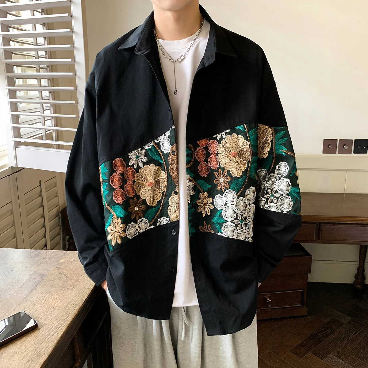Autumn Vintage Embroidered Flower Shirt Cotton Men Casual Japanese Streetwear Loose Hip-hop Hawaiian Clothes Goth Punk 5XL White
Autumn Vintage Embroidered Flower Shirt Cotton Men Casual Japanese Streetwear Loose Hip-hop Hawaiian Clothes Goth Punk 5XL White