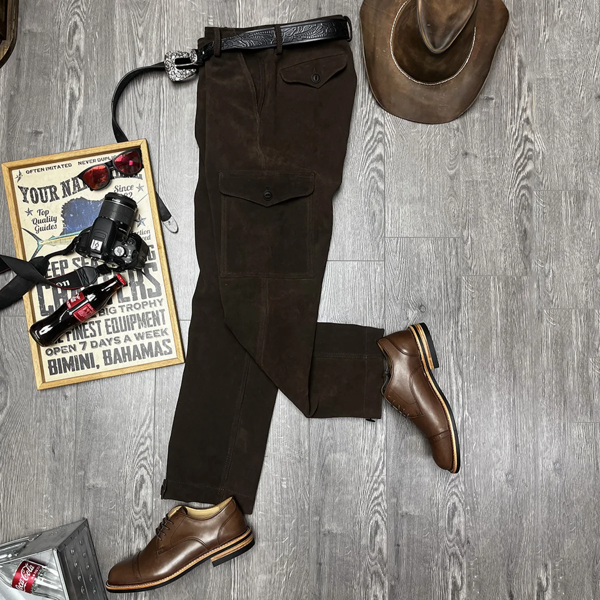 SDP951 RockCanRoll 1.3mm USA Genuine Cow Suede Leather Motorcycle Pants Vintage Heavy Durable Stylish Cowhide Rider Trousers
SDP951 RockCanRoll 1.3mm USA Genuine Cow Suede Leather Motorcycle Pants Vintage Heavy Durable Stylish Cowhide Rider Trousers