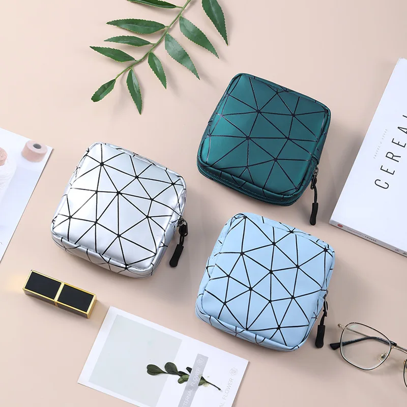 Women Sanitary Napkin Tampon Storage Bag Cute Sanitary Pad Pouches Portable Makeup Lipstick Key Earphone Data Cables Organize
Women Sanitary Napkin Tampon Storage Bag Cute Sanitary Pad Pouches Portable Makeup Lipstick Key Earphone Data Cables Organize