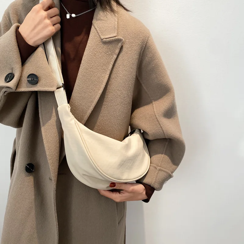 Solid Color Chest Bag For Women Large Capacity Travel Crossbody Female Half Moon Belt Bag Ladies Daily Street Fanny Packs 2023
Solid Color Chest Bag For Women Large Capacity Travel Crossbody Female Half Moon Belt Bag Ladies Daily Street Fanny Packs 2023
