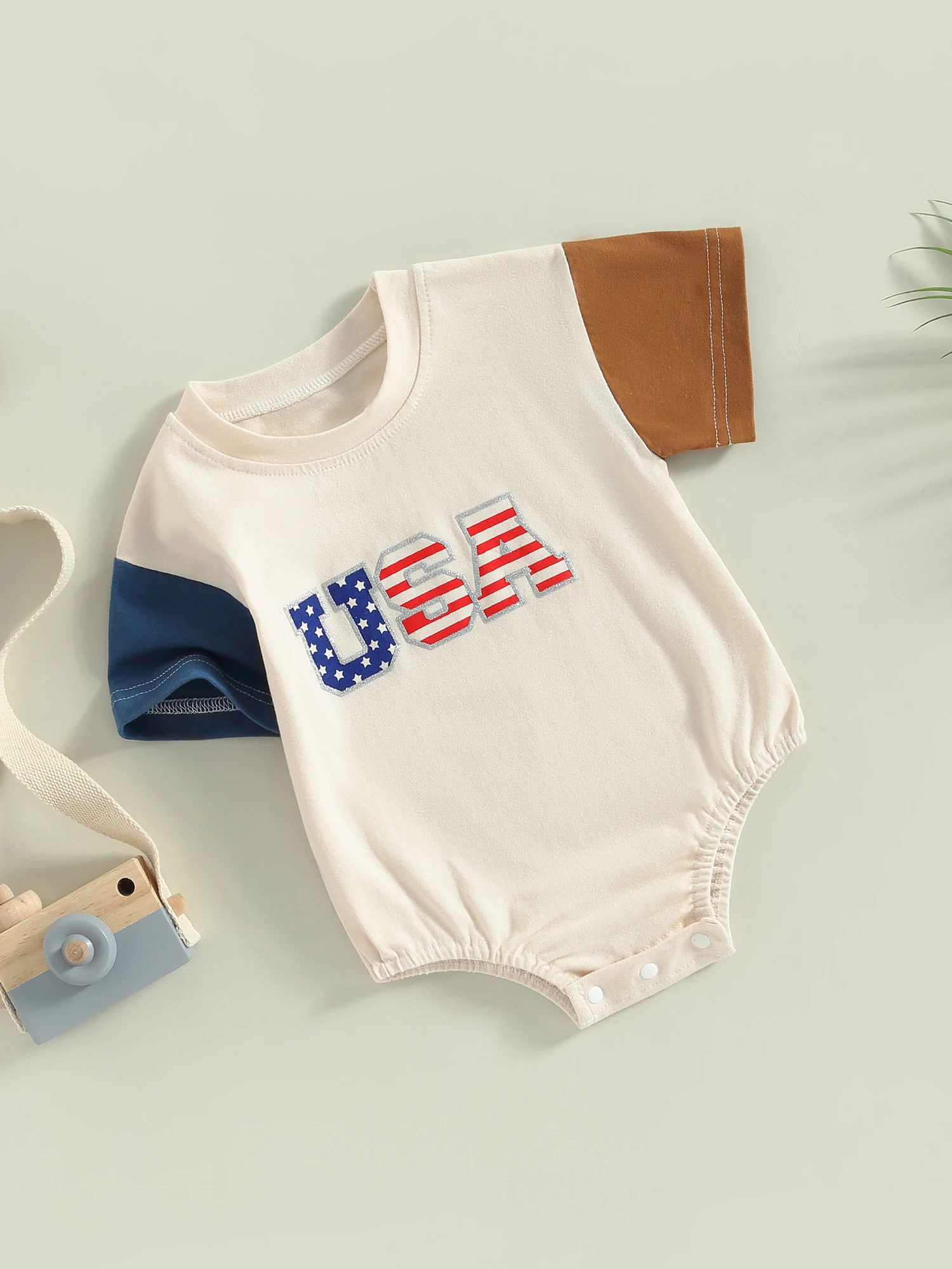 Cute Toddler Boy American Flag Romper Sleeveless Patriotic Bodysuit Summer Jumpsuit for Independence Day Celebration
Cute Toddler Boy American Flag Romper Sleeveless Patriotic Bodysuit Summer Jumpsuit for Independence Day Celebration