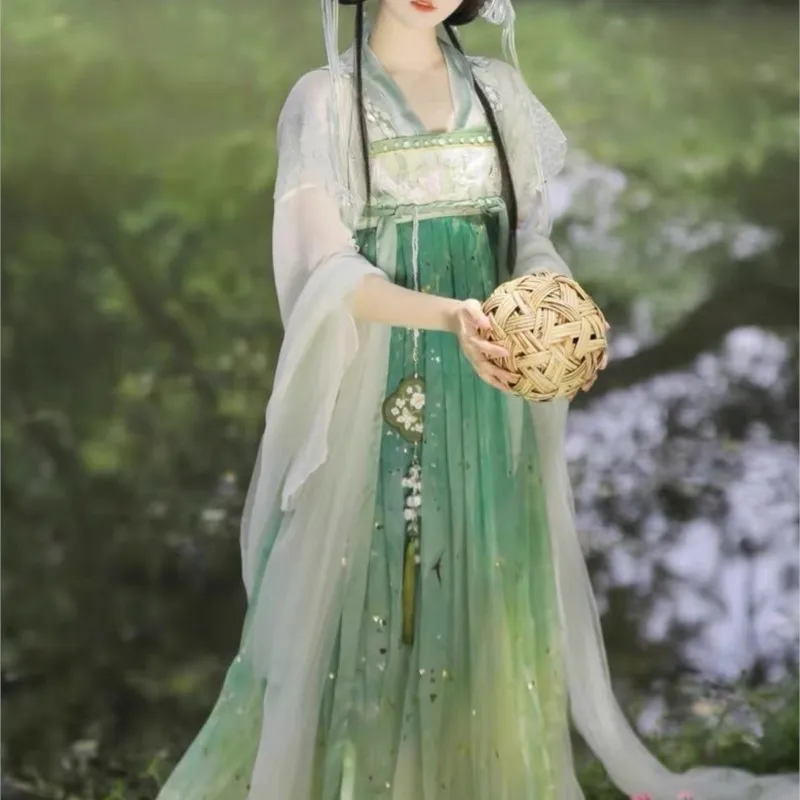 2023 Presale Chinese Style Hanfu Summer Green One-piece Gold Chest Embroidered Han Element Cardigan Shirt Hanfu Dress Costume
2023 Presale Chinese Style Hanfu Summer Green One-piece Gold Chest Embroidered Han Element Cardigan Shirt Hanfu Dress Costume