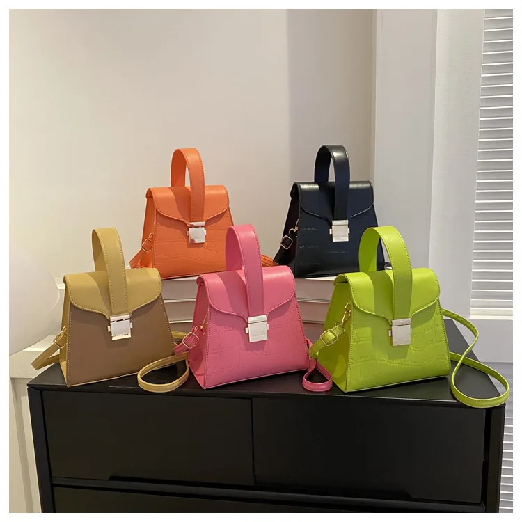 Stone handbag women's high-grade texture crossbody bag solid color niche 100 lock shoulder bag
Stone handbag women's high-grade texture crossbody bag solid color niche 100 lock shoulder bag