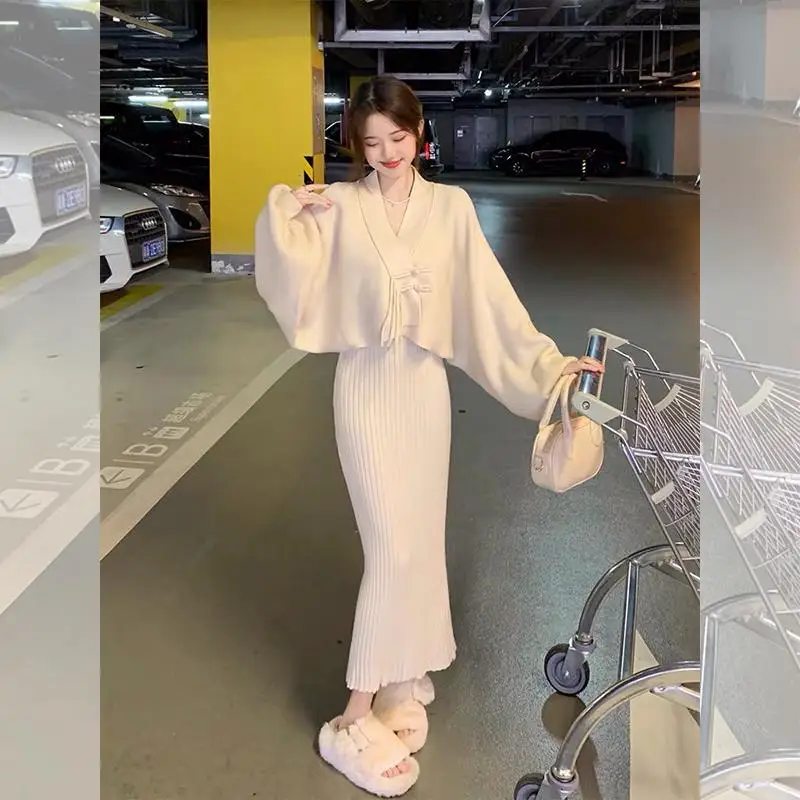French Gentle Strap Set Of Knitted Dress Temperament Celebrity Set Slim Shawl Slim Wrap Hip Two Piece Sweater Cardigan Female
French Gentle Strap Set Of Knitted Dress Temperament Celebrity Set Slim Shawl Slim Wrap Hip Two Piece Sweater Cardigan Female