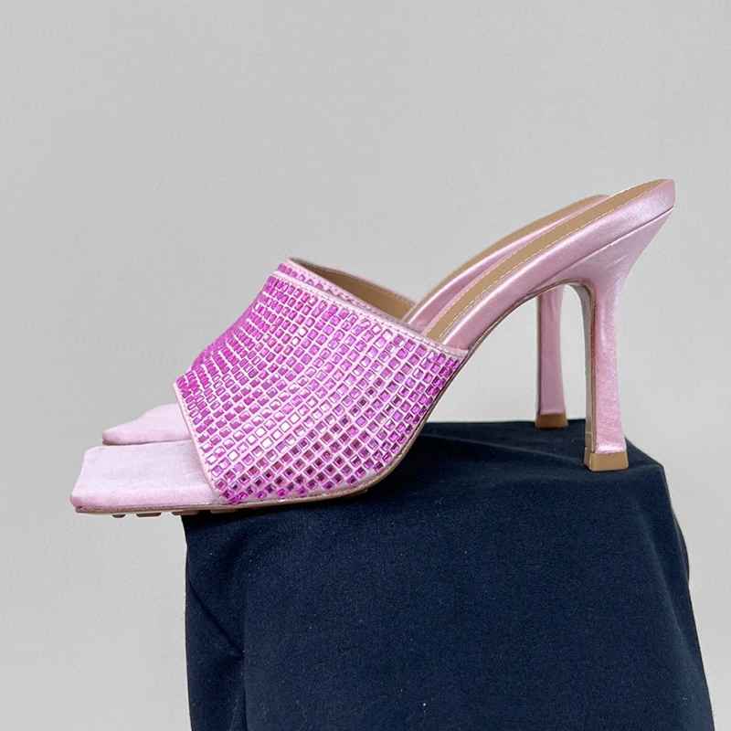 Fashion Slippers Female Summer New Crystal Decor Upper Design Banquet High Heel Sandals Square Head Open Toe Ladies Pumps
Fashion Slippers Female Summer New Crystal Decor Upper Design Banquet High Heel Sandals Square Head Open Toe Ladies Pumps