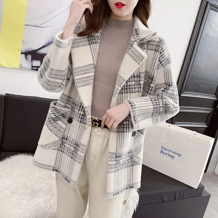 2023 Autumn/Winter Fashion New Korean Version Mid length Popular Imitation Mink Knitted Coat Plaid Sweater Coat Women's Thickeni
2023 Autumn/Winter Fashion New Korean Version Mid length Popular Imitation Mink Knitted Coat Plaid Sweater Coat Women's Thickeni