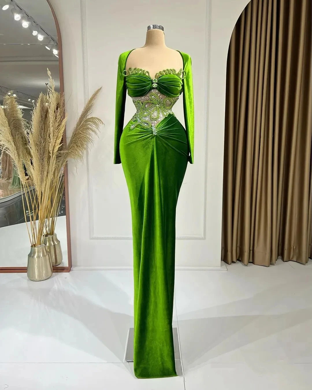 2024 Arabic Aso Ebi Luxurious Green Prom Dresses Long Beaded Crystals Sexy Evening Formal Party Birthday Engagement Gowns Dress
2024 Arabic Aso Ebi Luxurious Green Prom Dresses Long Beaded Crystals Sexy Evening Formal Party Birthday Engagement Gowns Dress