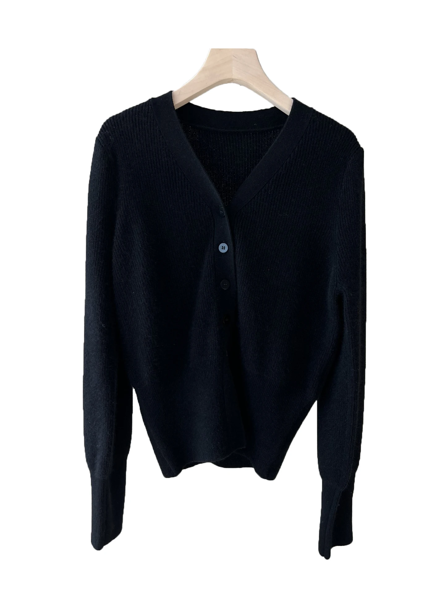 Two-color short cardigan fashion comfortable temperament casual versatile 2024 autumn and winter new 1218
Two-color short cardigan fashion comfortable temperament casual versatile 2024 autumn and winter new 1218