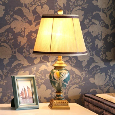 living 6505 room lamp simple modern atmosphere dining room lamp simple European room lamp garden bedroom ceiling lamp
living 6505 room lamp simple modern atmosphere dining room lamp simple European room lamp garden bedroom ceiling lamp