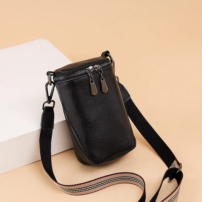 100% Cow Leather Genuine Cowhide Ladies Cell Phone Bag For Women Hot Luxury Shoulder Crossbody Leather Small Vintage Two Zipper
100% Cow Leather Genuine Cowhide Ladies Cell Phone Bag For Women Hot Luxury Shoulder Crossbody Leather Small Vintage Two Zipper