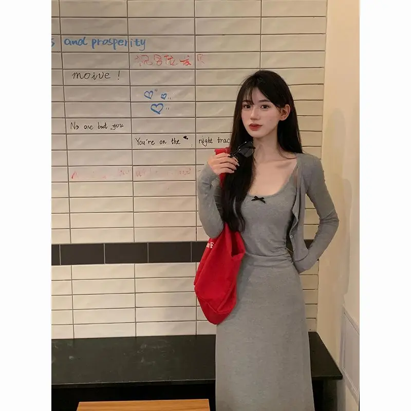 Long Sleeve Set Cardigan Women 2024 Summer New Solid Color Camisole Dress Two Piece French Niche Design Sense
Long Sleeve Set Cardigan Women 2024 Summer New Solid Color Camisole Dress Two Piece French Niche Design Sense