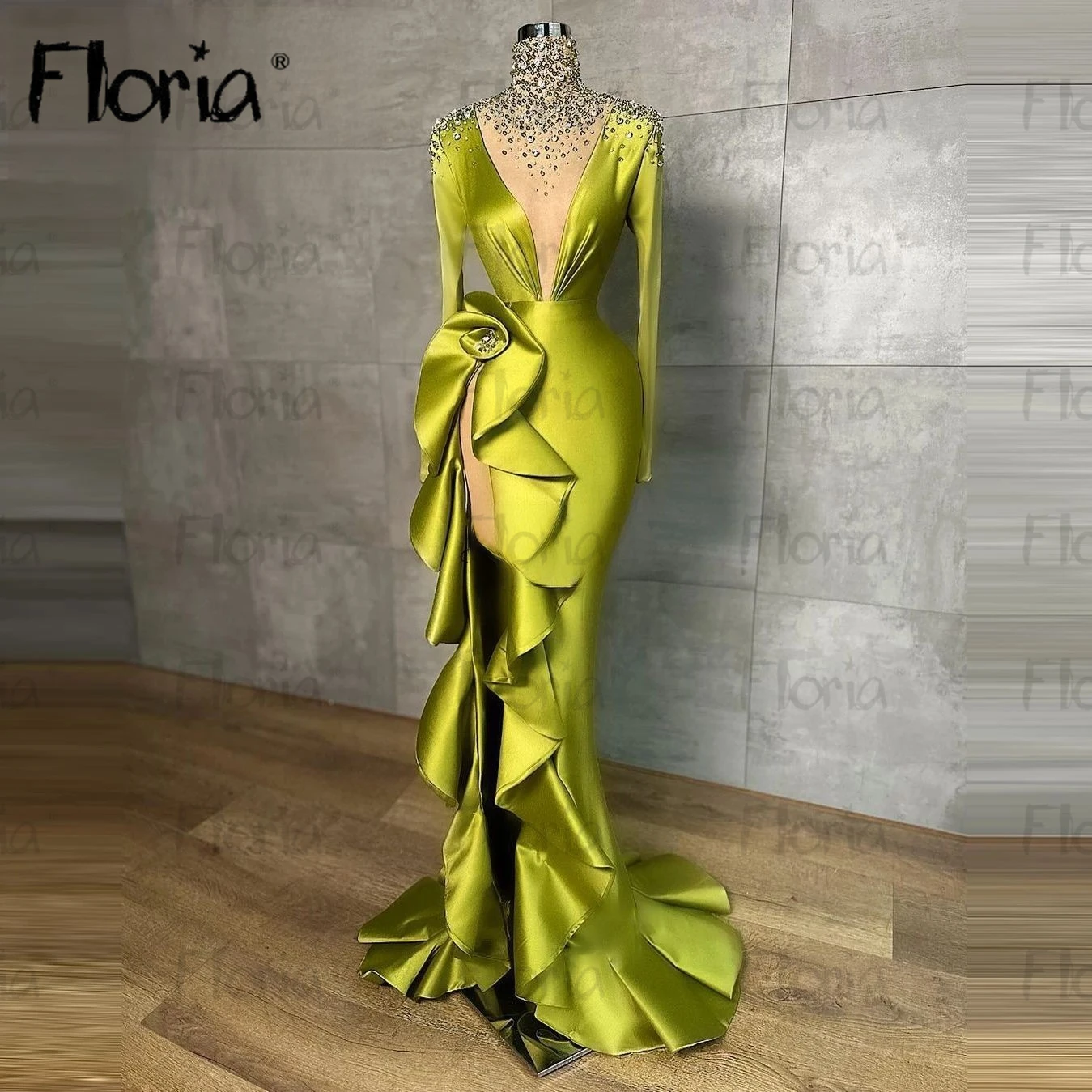 Latest Green Ruffles High Slit Side Women Party Dresses To Event Beading Crystals Mesh Tulle Evening Dress Formal Gowns Arabic
Latest Green Ruffles High Slit Side Women Party Dresses To Event Beading Crystals Mesh Tulle Evening Dress Formal Gowns Arabic