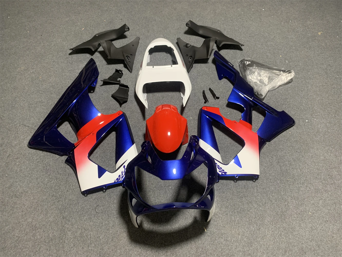 Superior Fairing kit Fit For CBR900RR 929 00 01 cbr929 Injection fairings CBR 929 2000 2001 fairings
Superior Fairing kit Fit For CBR900RR 929 00 01 cbr929 Injection fairings CBR 929 2000 2001 fairings