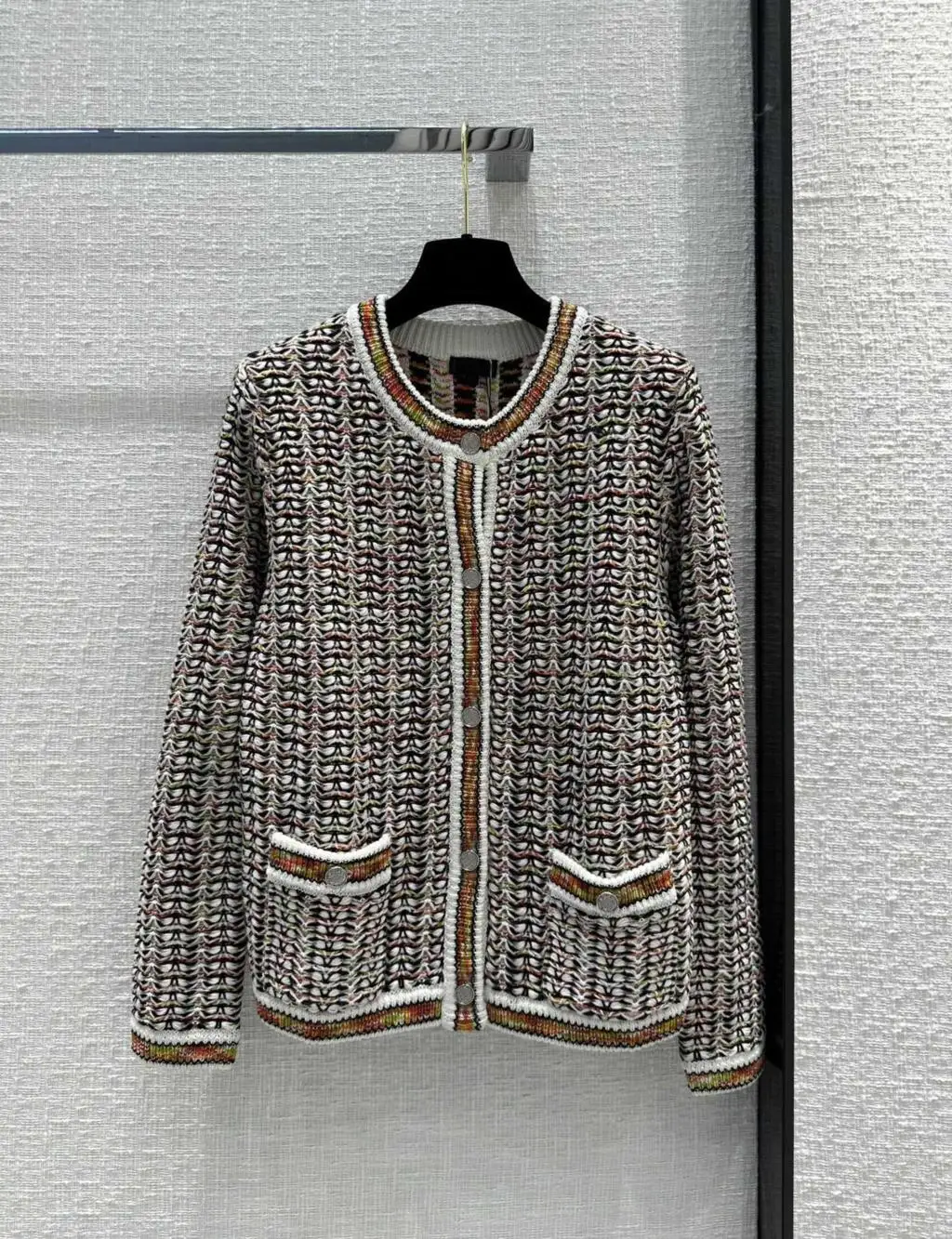2023 Women's Clothing knitted cardigan spliced yarn-dyed ribbon Autumn Winter New 1011
2023 Women's Clothing knitted cardigan spliced yarn-dyed ribbon Autumn Winter New 1011
