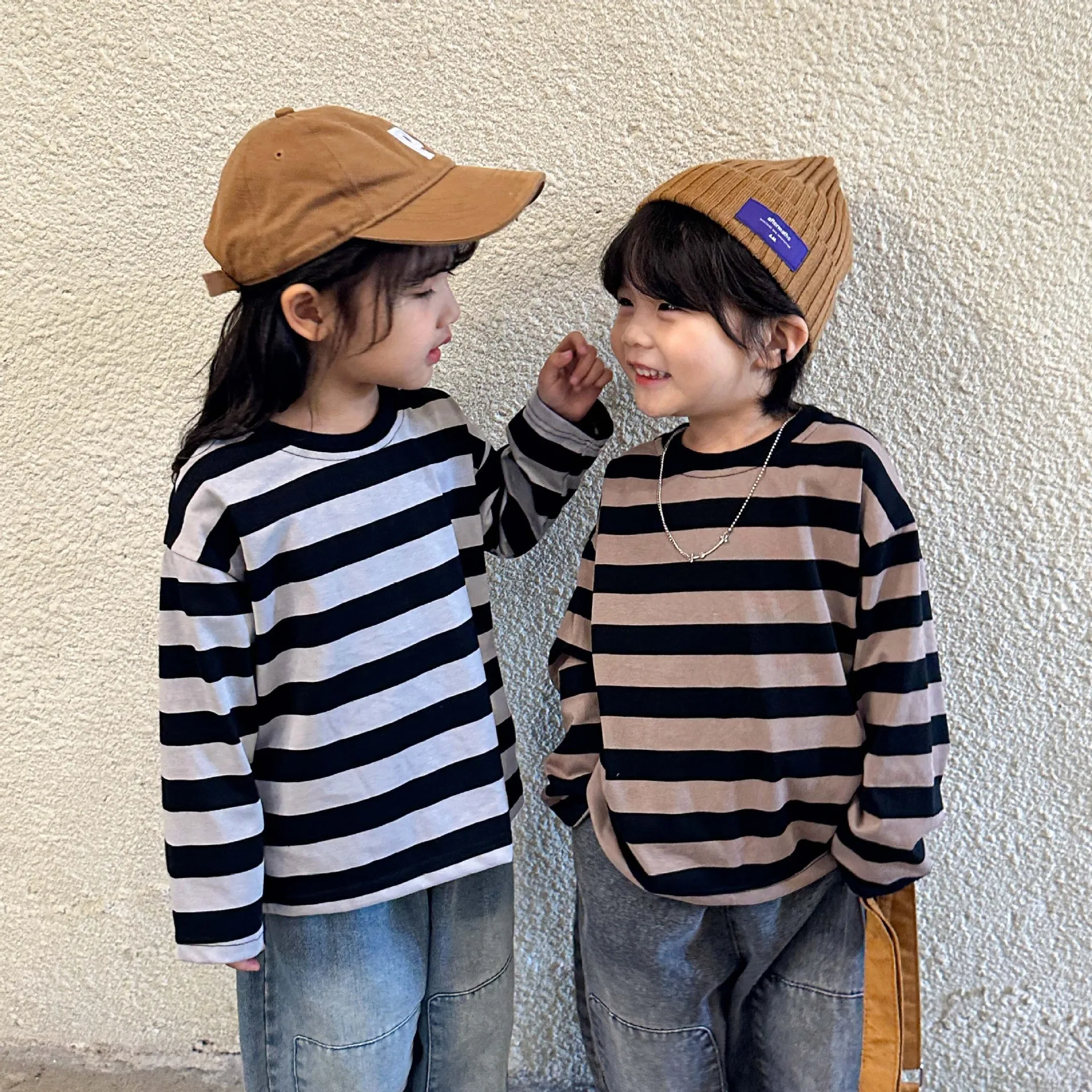 Children's Stripe Long-sleeved T-shirt Cotton Boys Fall 2023 New Spring and Autumn Girls Undergarments Baby Kids Tops Clothes
Children's Stripe Long-sleeved T-shirt Cotton Boys Fall 2023 New Spring and Autumn Girls Undergarments Baby Kids Tops Clothes
