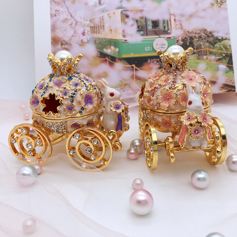 Pumpkin Car Wedding Ring Storage Box Princess Blossom Cherry Carriage Ornaments for Home Desk Decor Jewelry Organizer Girl Gift
Pumpkin Car Wedding Ring Storage Box Princess Blossom Cherry Carriage Ornaments for Home Desk Decor Jewelry Organizer Girl Gift