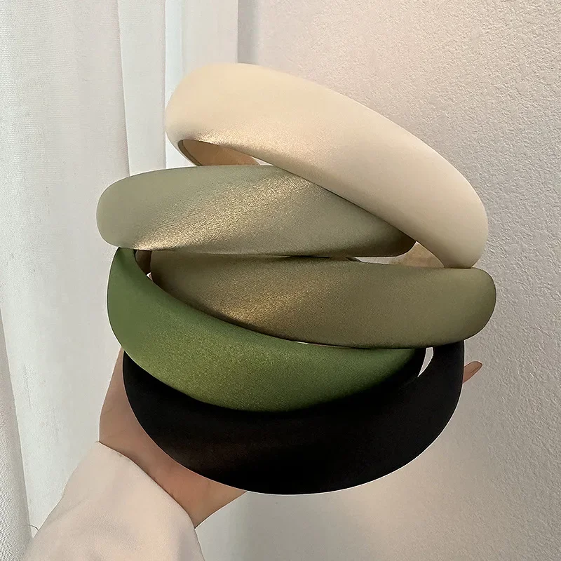 South Korea fresh hair clip headband women's new advanced sense of wide edge headband simple temperament high cranial top
South Korea fresh hair clip headband women's new advanced sense of wide edge headband simple temperament high cranial top