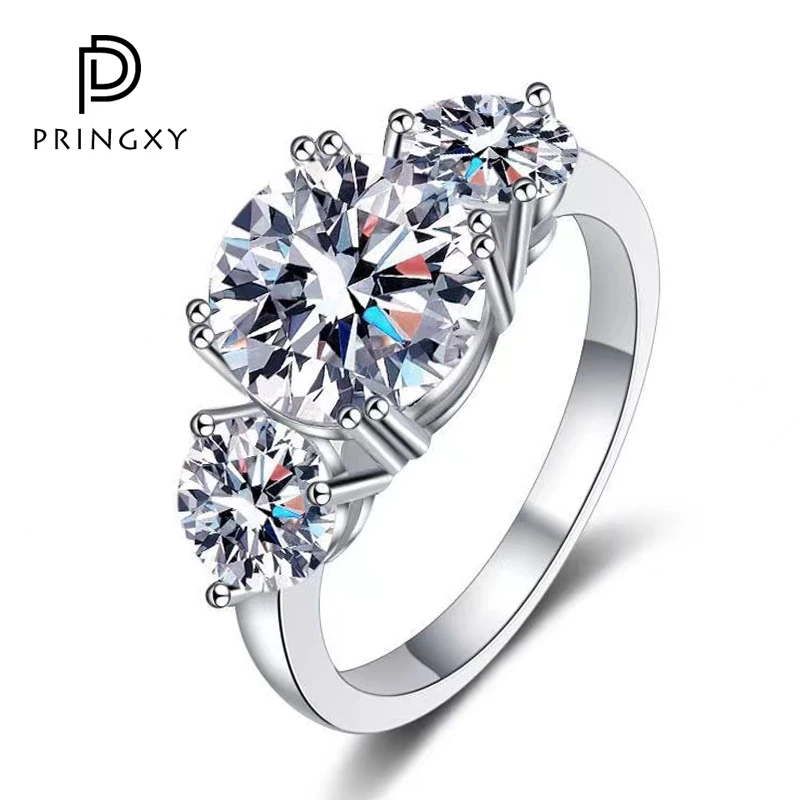 Luxury S925 Sterling Silver Ring 3 Stone High Carbon Diamond Ring Wedding Bands Engagement Fine Jewelry Accessory for Women New
Luxury S925 Sterling Silver Ring 3 Stone High Carbon Diamond Ring Wedding Bands Engagement Fine Jewelry Accessory for Women New
