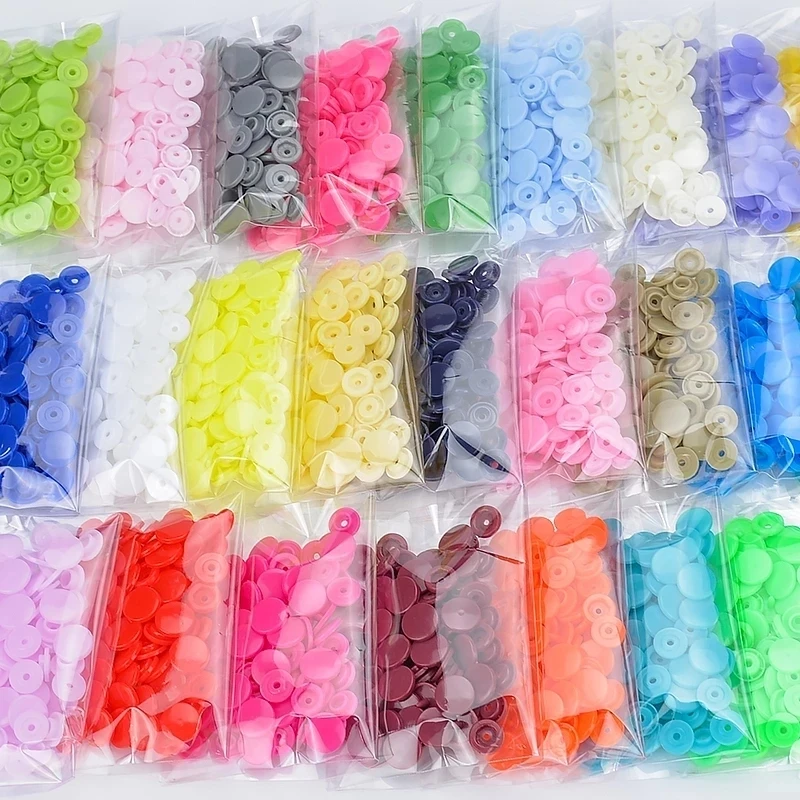 Fashion 10/20/50/100 Sets T5 Snap Poppers Plastic Nylon Buttons Children's Buttons Kit for Baby Dolls Clothes Sewing Accessories
Fashion 10/20/50/100 Sets T5 Snap Poppers Plastic Nylon Buttons Children's Buttons Kit for Baby Dolls Clothes Sewing Accessories