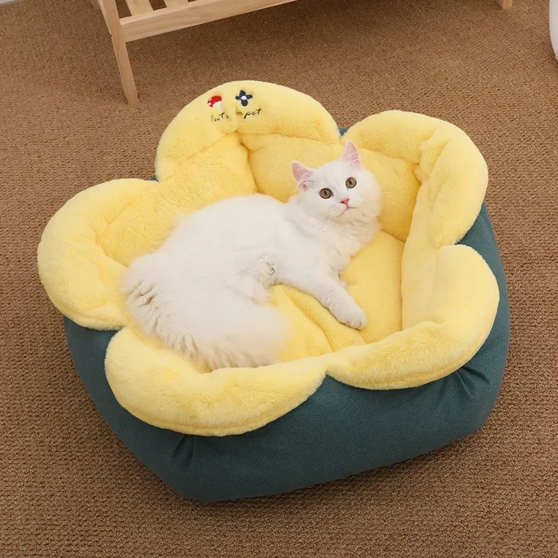 Pet Cushion with Flower Pattern, Soft Bed for Cats and Dogs Cat Bed Pet Kennel Winter Cat House Warm
Pet Cushion with Flower Pattern, Soft Bed for Cats and Dogs Cat Bed Pet Kennel Winter Cat House Warm