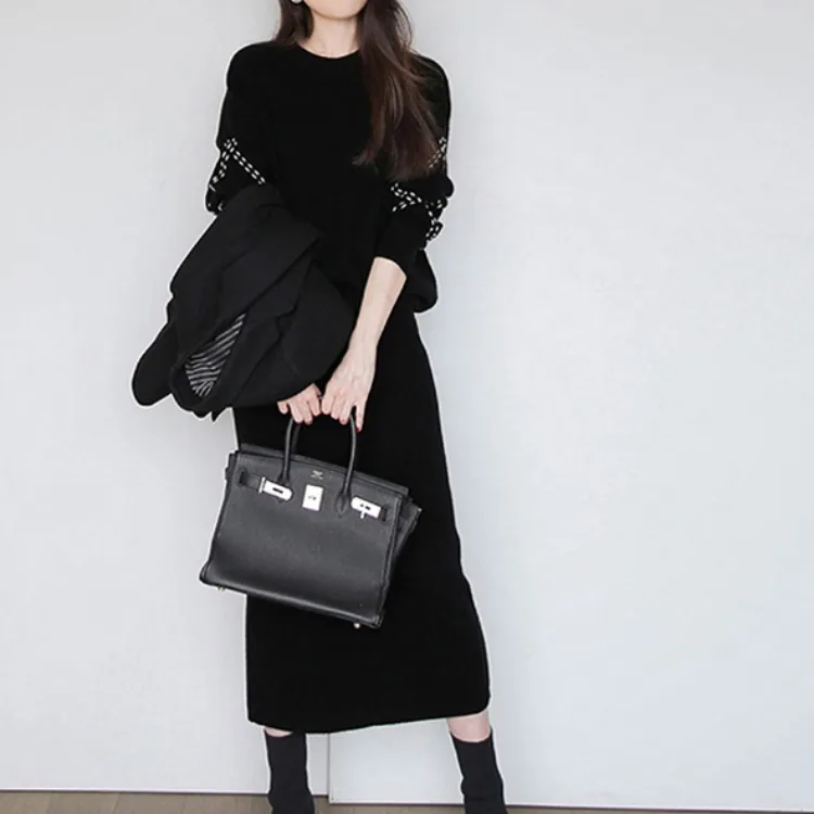French 2022 Autumn/Winter Japan and South Korea New Casual Simple Dress Sweater Mid length Half length Skirt Knitted Set Skirt 
French 2022 Autumn/Winter Japan and South Korea New Casual Simple Dress Sweater Mid length Half length Skirt Knitted Set Skirt