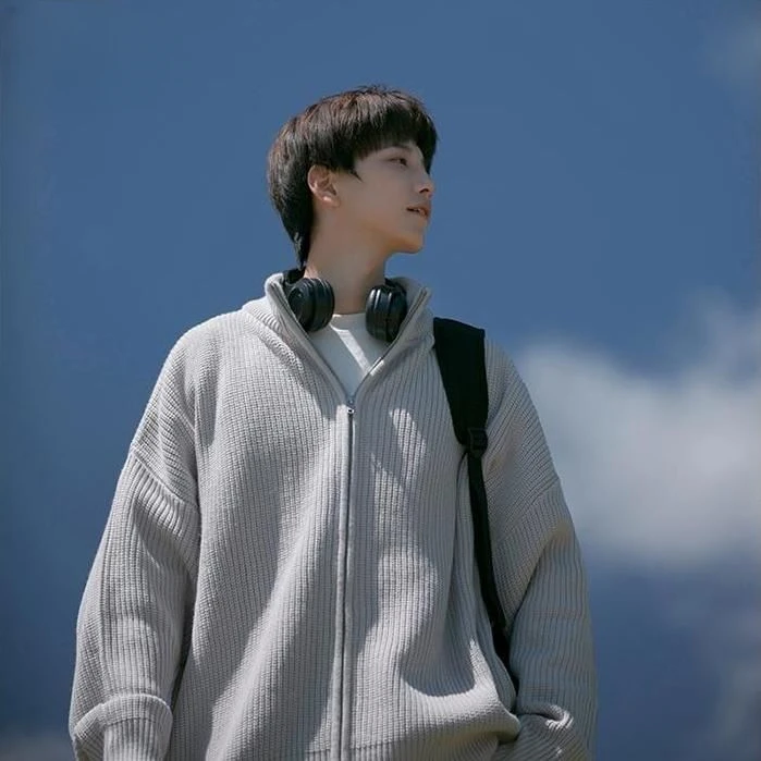 Knitted cardigan jacket men's spring and autumn trendy brand zipper lazy style sweater Japanese versatile vintage ins y2k tops
Knitted cardigan jacket men's spring and autumn trendy brand zipper lazy style sweater Japanese versatile vintage ins y2k tops