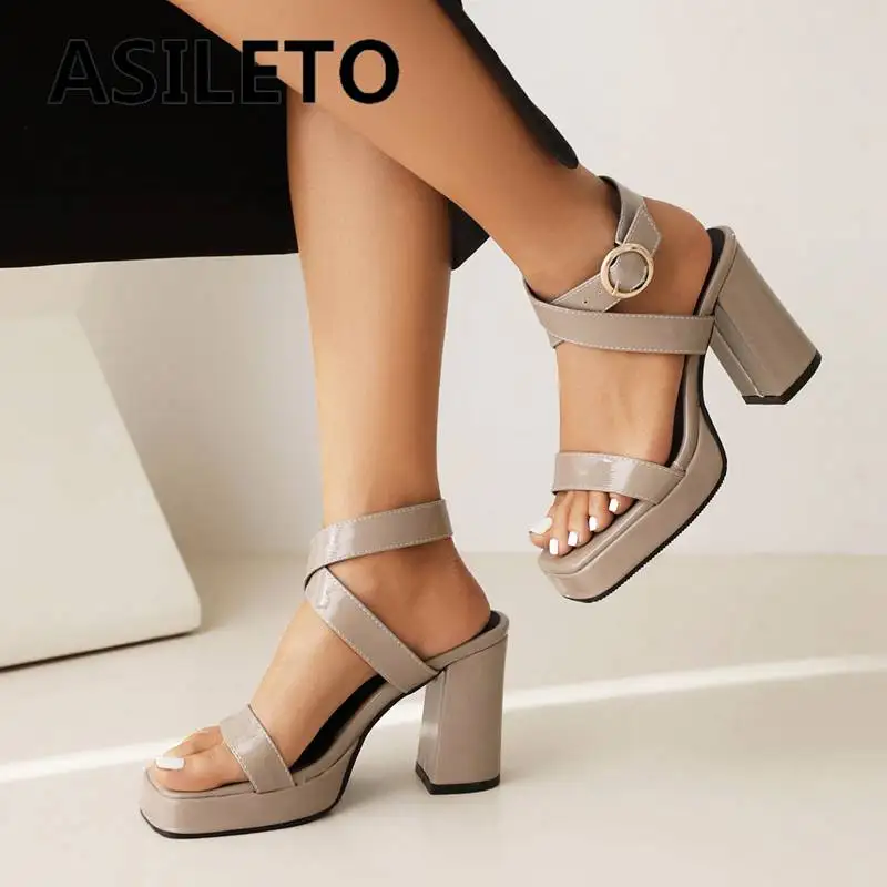 ASILETO Brand Ladies Sandals Open Toe Chunky Heel 10cm Crossover Buckle Strap Platform Large Size 41 42 43 Concise Party Shoes
ASILETO Brand Ladies Sandals Open Toe Chunky Heel 10cm Crossover Buckle Strap Platform Large Size 41 42 43 Concise Party Shoes